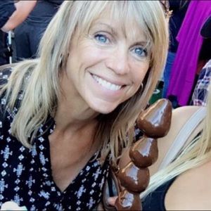 Meet your Posher, Eleanor